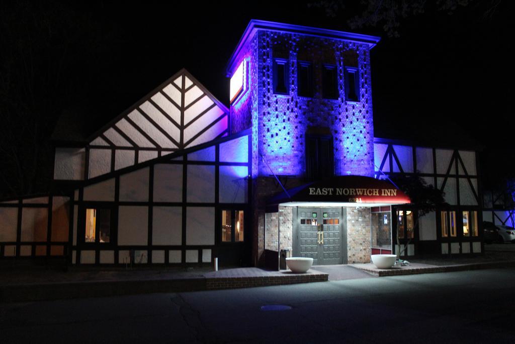 East Norwich Inn Exterior photo