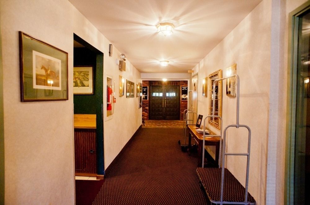 East Norwich Inn Exterior photo